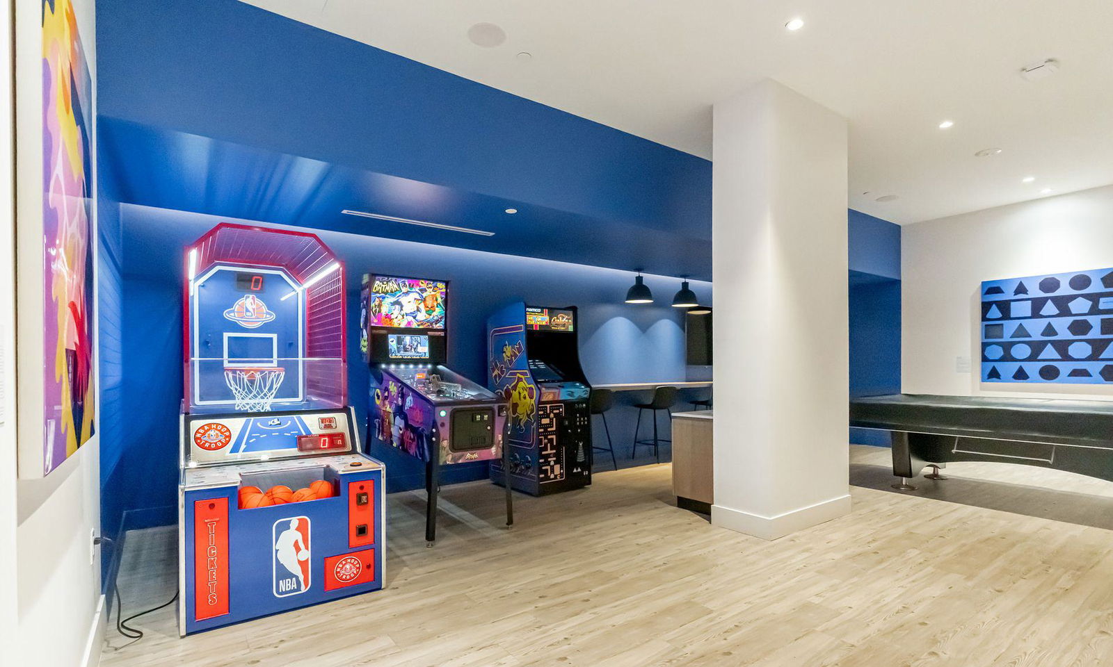 Game Room — Artworks Tower, Downtown, Toronto