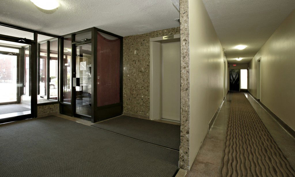 Lobby — 990 Avenue Rd, Midtown, Toronto