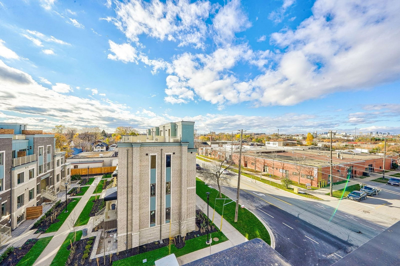 Skyline — Lake & Town, Etobicoke, Toronto