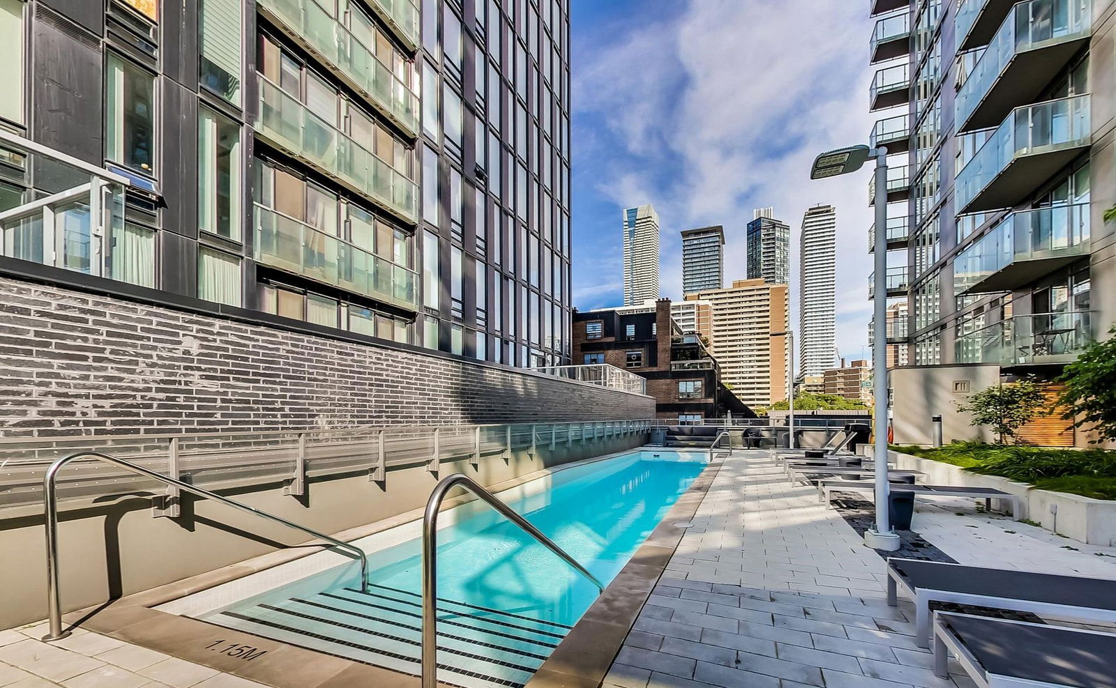 Pool — 33 Dundonald Street, Downtown, Toronto