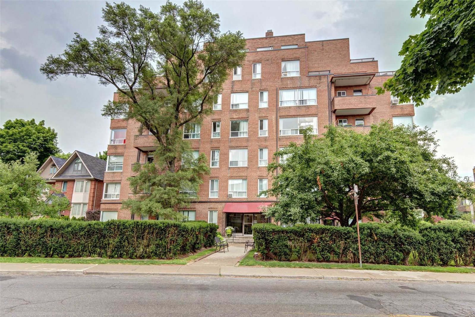 780 Eglinton Avenue, Forest Hill Residences Rental Apartments