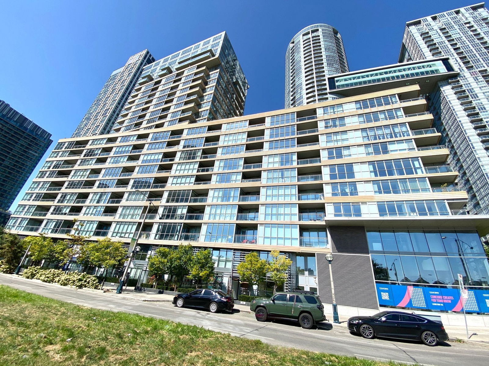 96 Fort York Boulevard, Downtown, Toronto