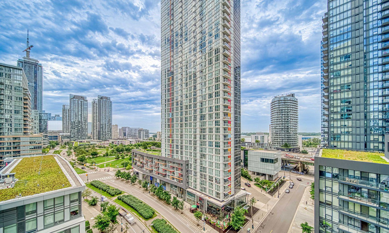 Skyline — Library District, Downtown, Toronto