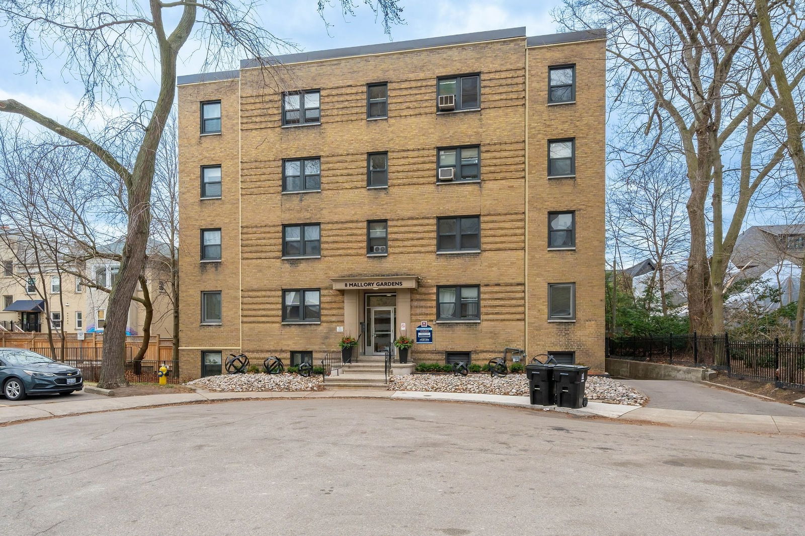 8 Mallory Gardens, Midtown, Toronto