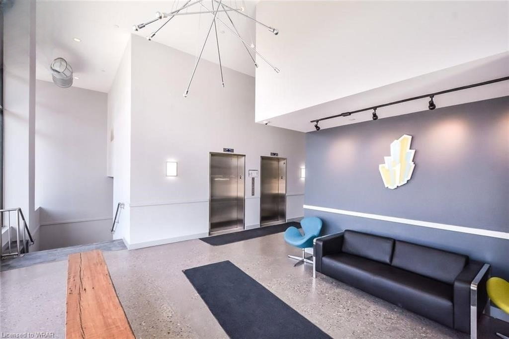 1 Victoria Street, One Victoria Condominiums, Lobby