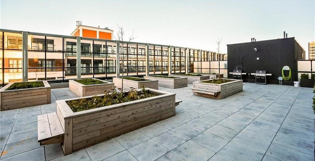 1 Victoria Street, One Victoria Condominiums, BBQ