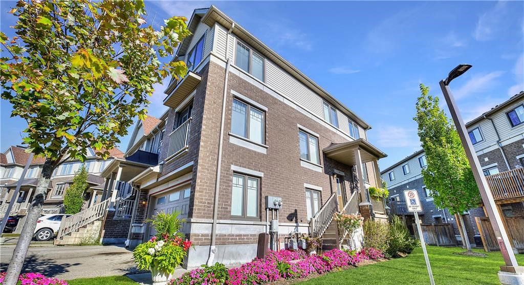 Entrance — 70 Willowrun Townhomes, Kitchener, Toronto