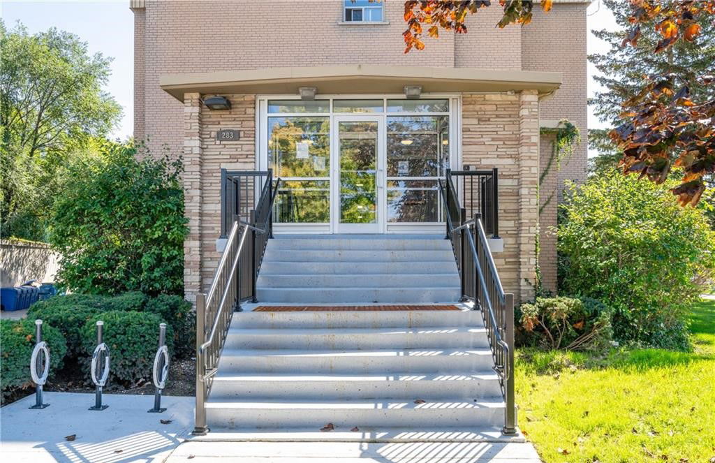 Entrance — River Grand Condominiums, Kitchener, Toronto