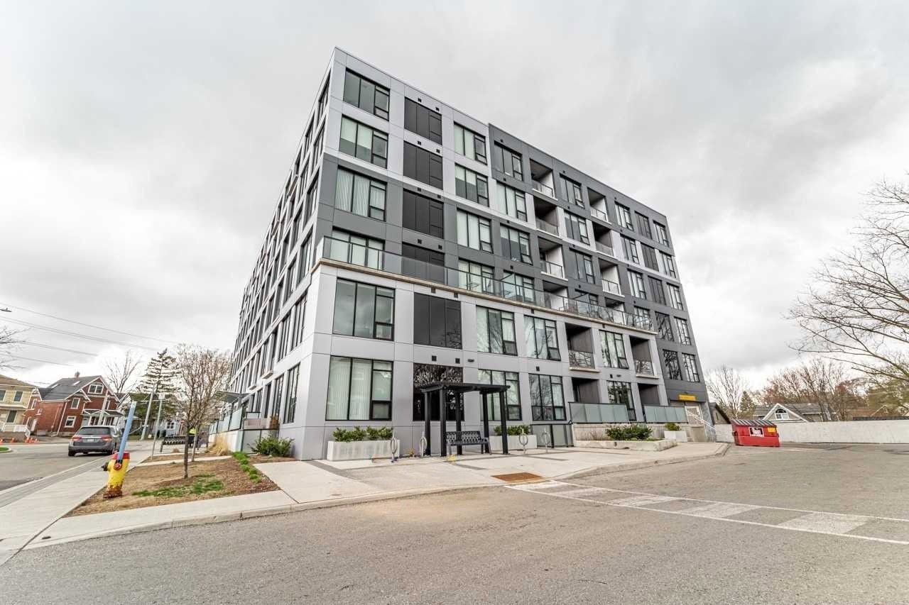 690 King Street W, Midtown Lofts