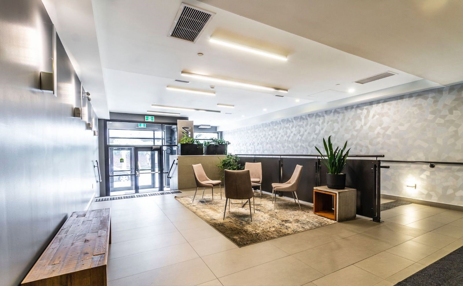 690 King Street W, Midtown Lofts, Lobby