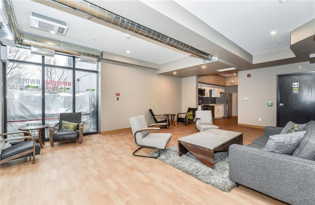 690 King Street W, Midtown Lofts, Party Room