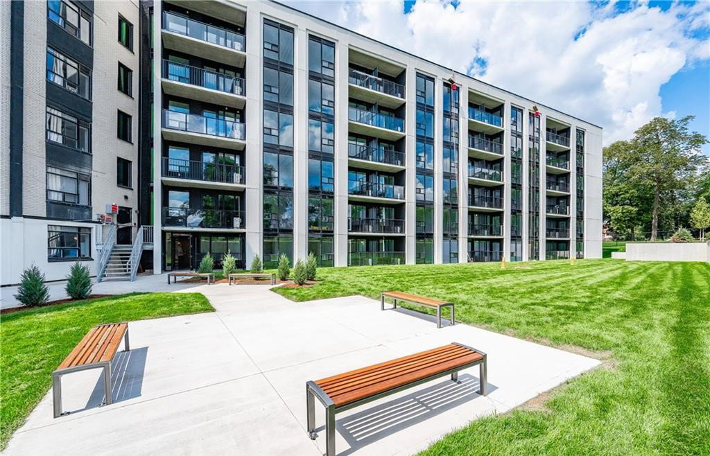 270 Spadina Road E, Woodside Terraces