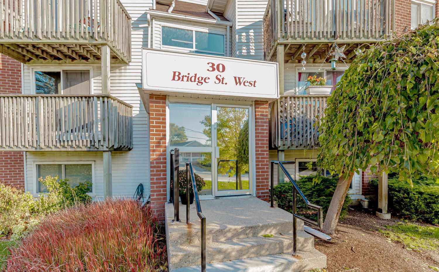 Entrance — 30 Bridge Street West, Kitchener, Toronto