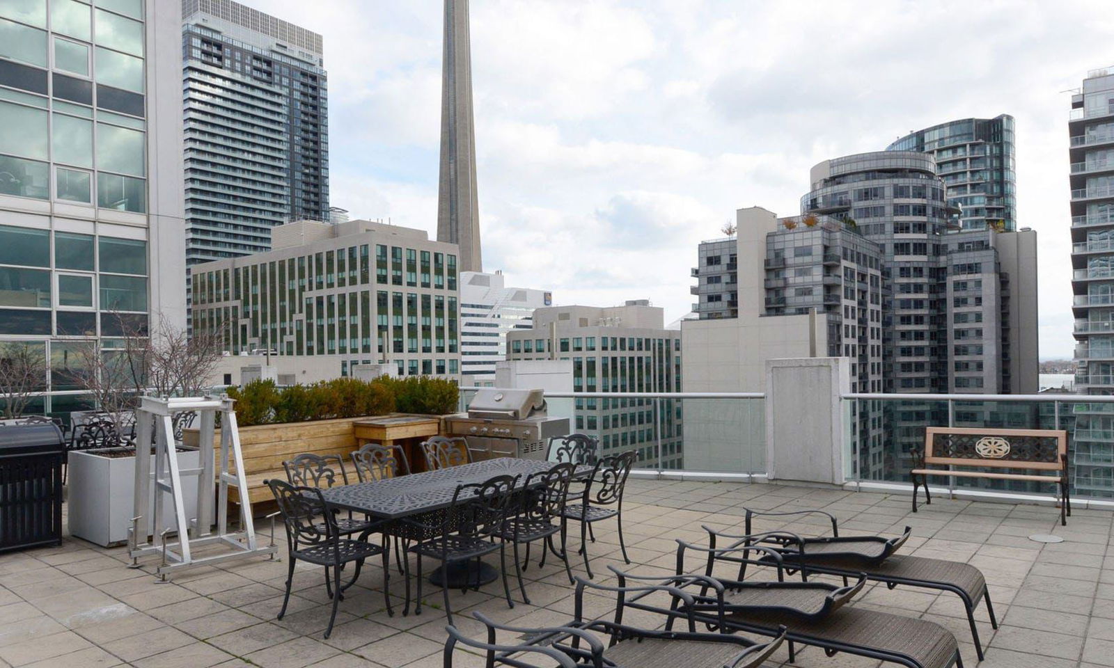 Rooftop Deck — The Soho Metropolitan Condos, Downtown, Toronto