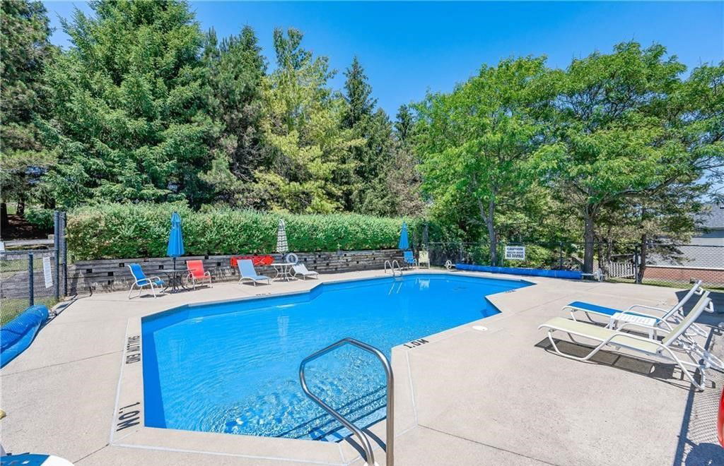 Pool — Quinte Crescent Townhomes, Kitchener, Toronto