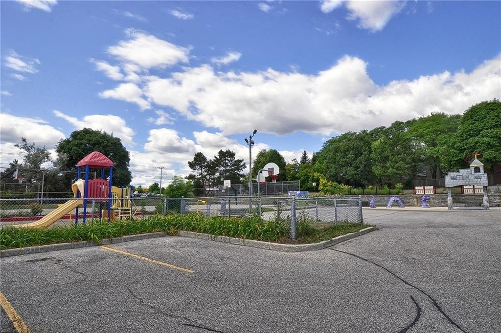 121 Morgan Avenue, 121 Morgan Village