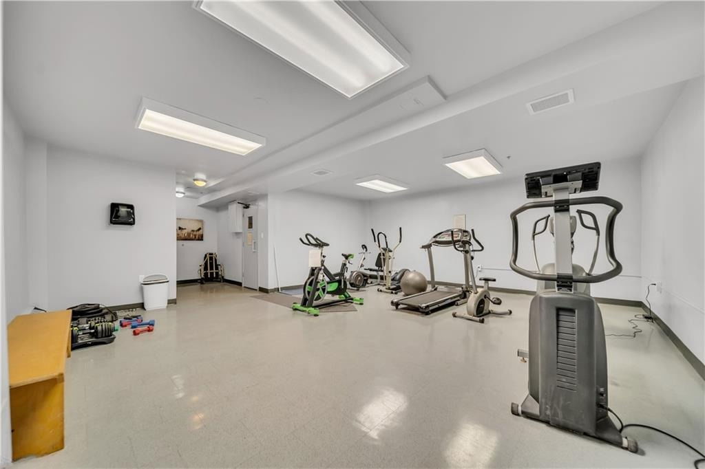 Gym — Courtland Terrace, Kitchener, Toronto