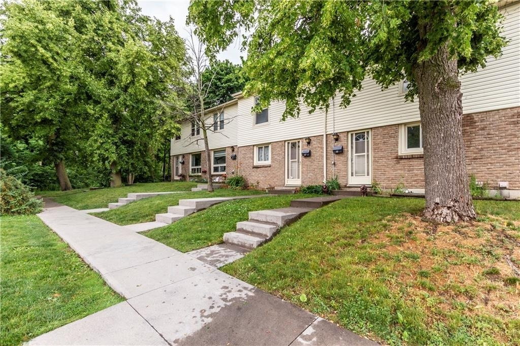 165 Green Valley Drive, 165 Green Valley Drive Condos