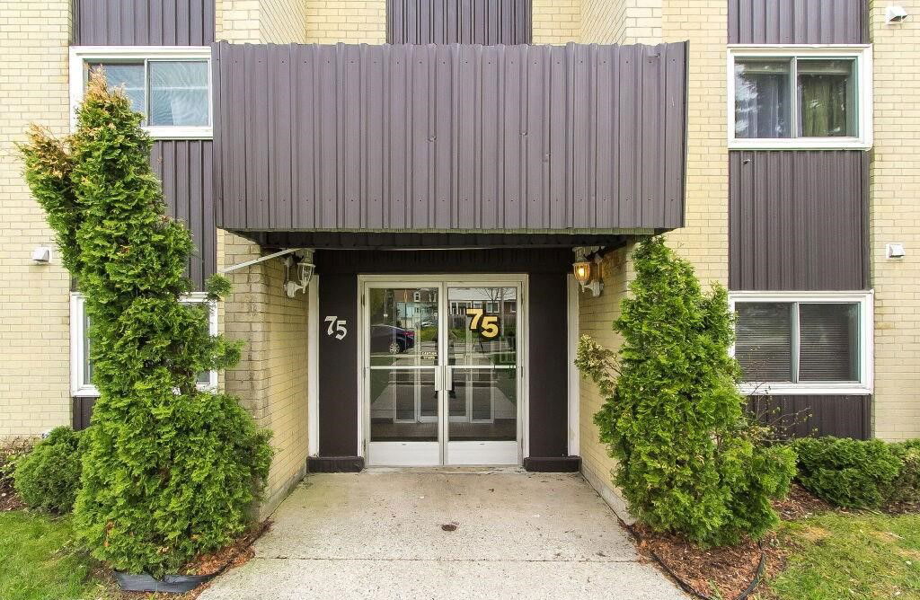 Entrance — 75 Hazelglen Condos, Kitchener, Toronto