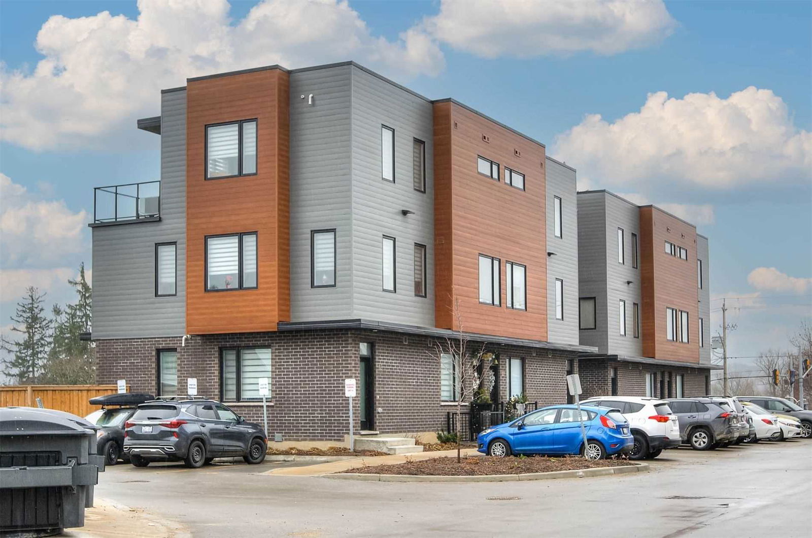 Pano Hillside Condo Towns, Waterloo, Toronto