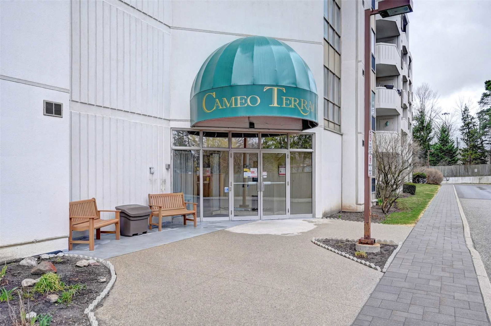 Entrance — Cameo Terrace, Kitchener, Toronto