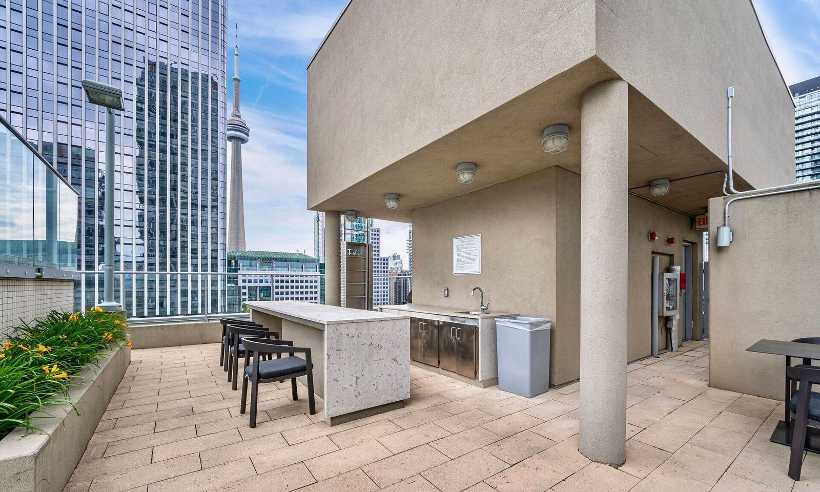 Rooftop Deck — Boutique Condos, Downtown, Toronto