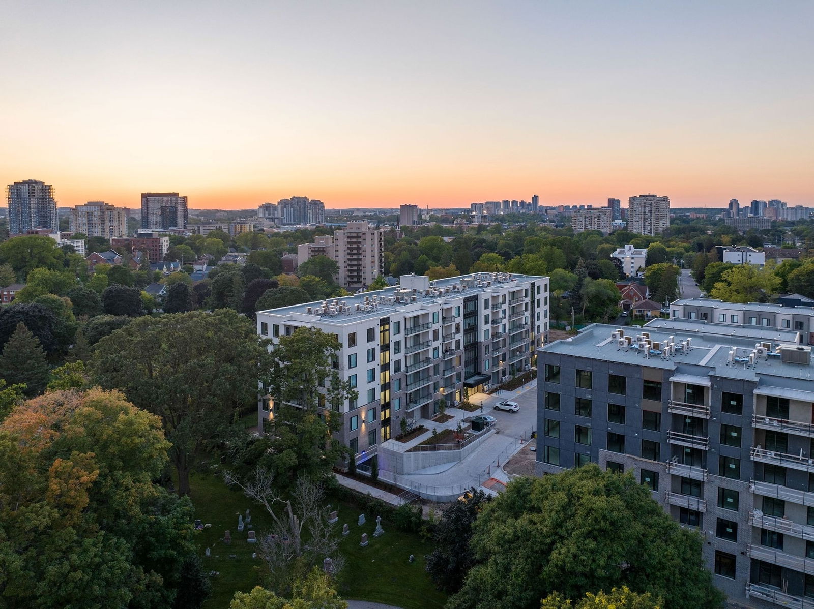 Spur Line Common Condos , Kitchener, Toronto