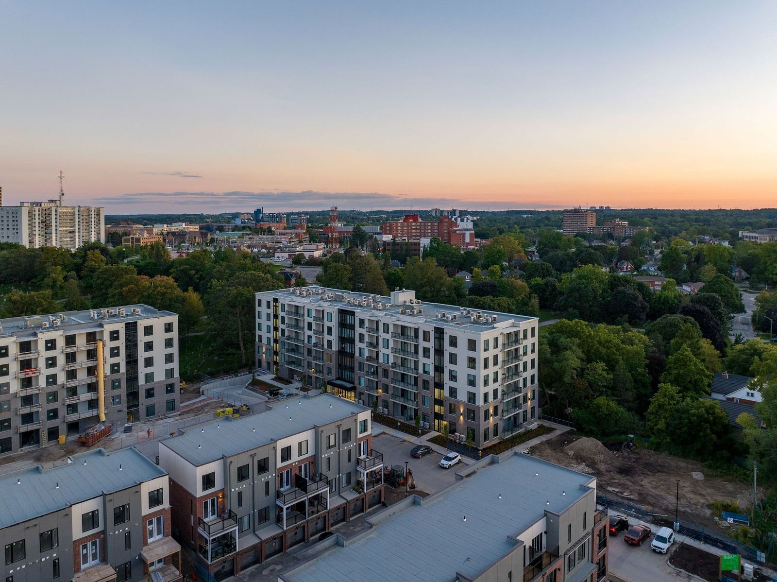 Spur Line Common Condos , Kitchener, Toronto