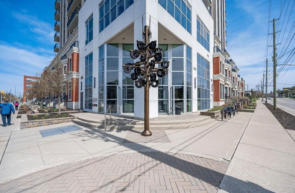 Entrance — Uptown Waterloo Condos, Waterloo, Toronto