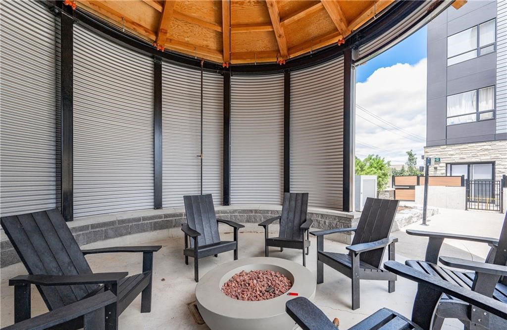 Patio — Blackstone Condominiums, Waterloo, Toronto