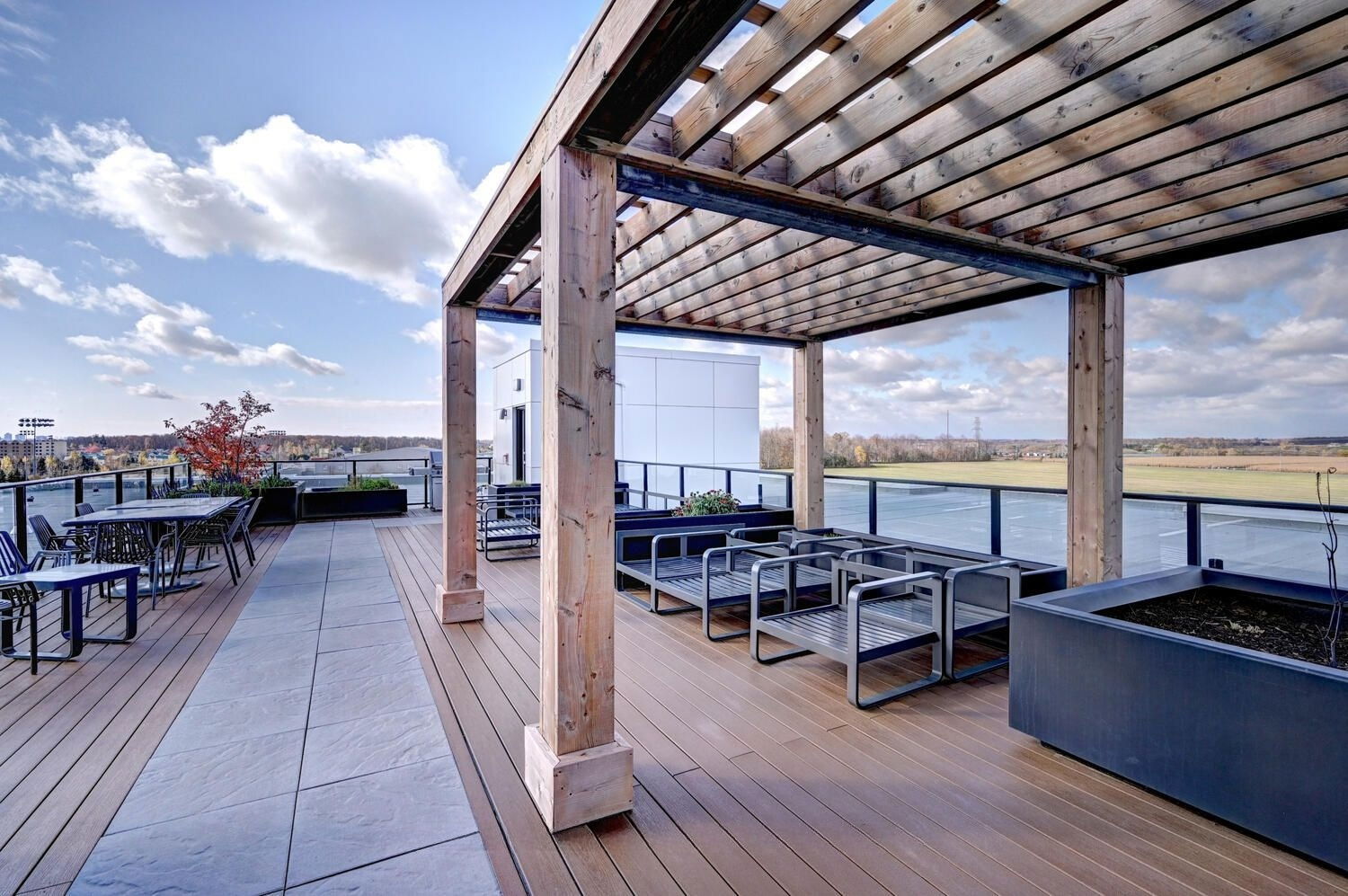 Rooftop Deck — Trailside at Grey Silo Gate, Waterloo, Toronto