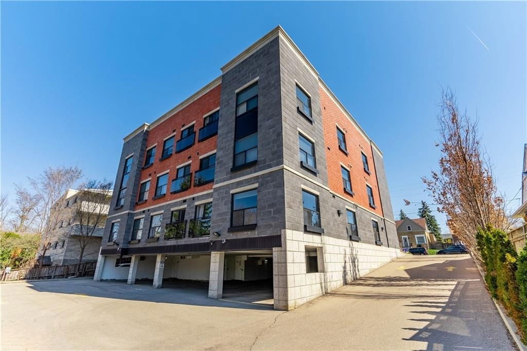 Silver Thread Lofts, Waterloo, Toronto