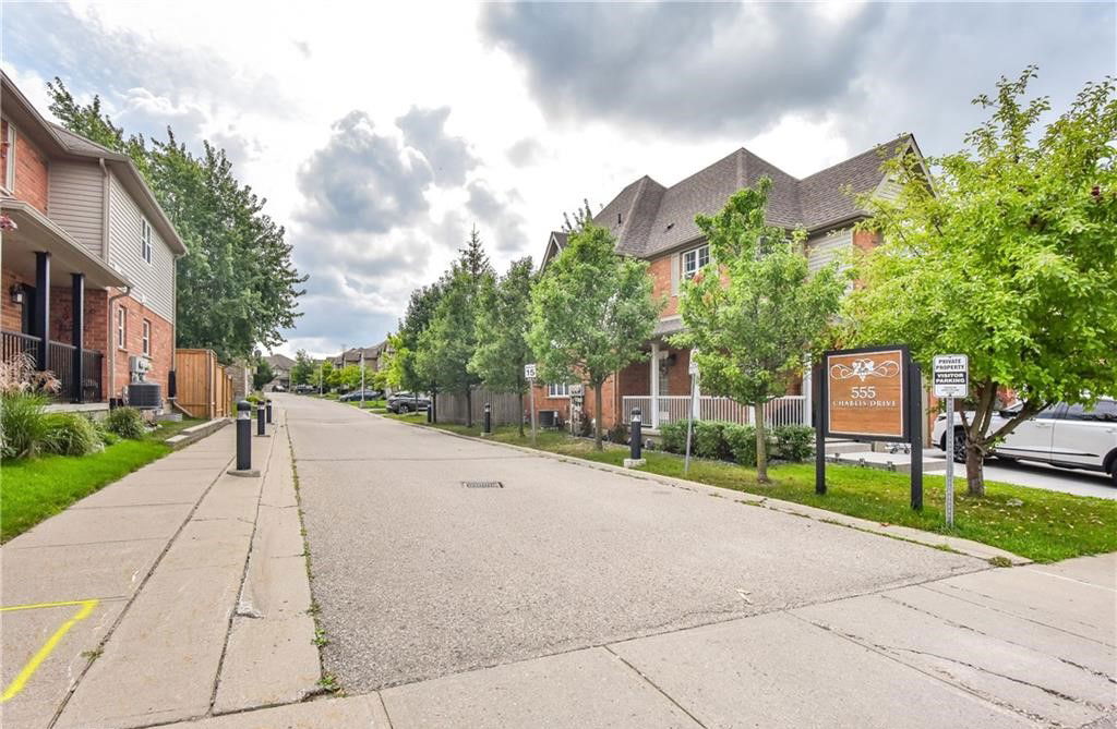 555 Chablis Townhomes, Waterloo, Toronto