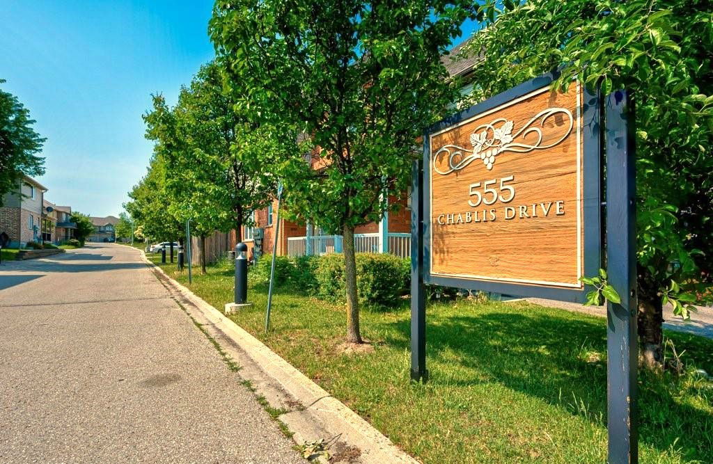 555 Chablis Townhomes, Waterloo, Toronto