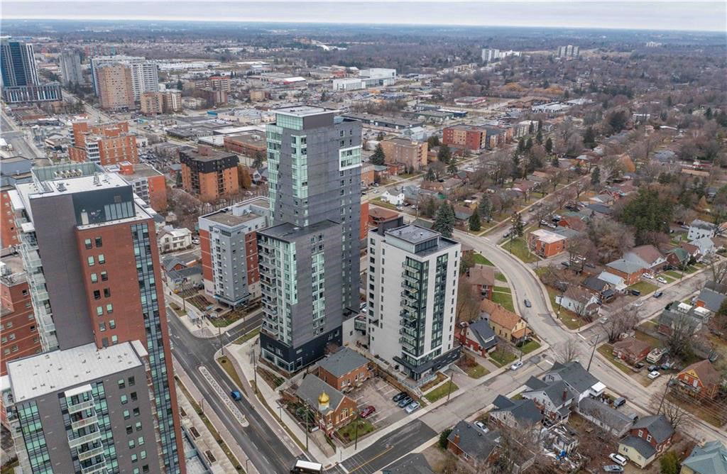 Skyline — K2 Waterloo Condominiums Tower 2, Waterloo, Toronto