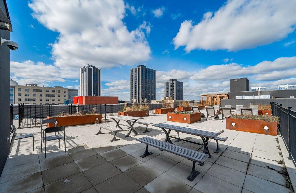 Rooftop Deck — Sage 9, Waterloo, Toronto