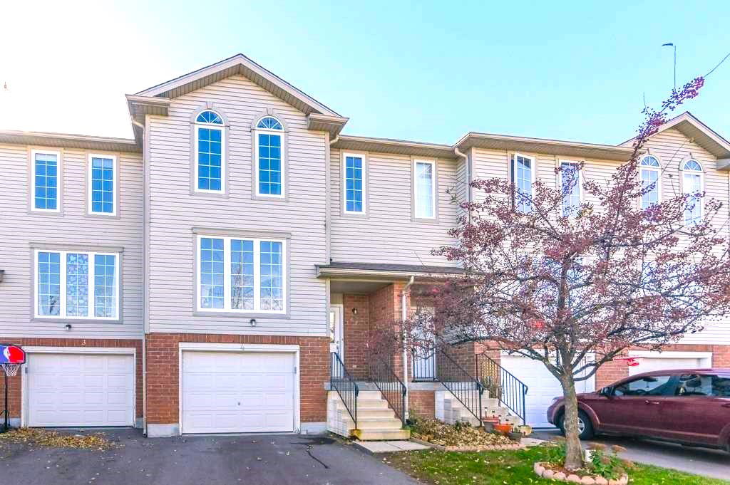 600 White Elm Townhomes, Waterloo, Toronto