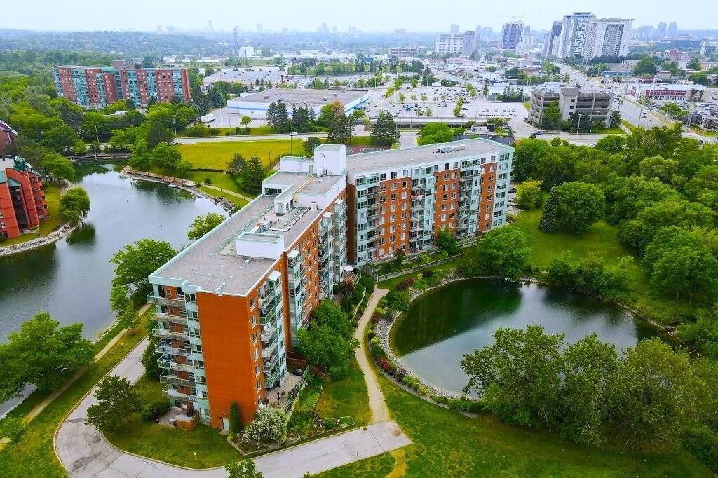 Skyline — The Waterford, Waterloo, Toronto