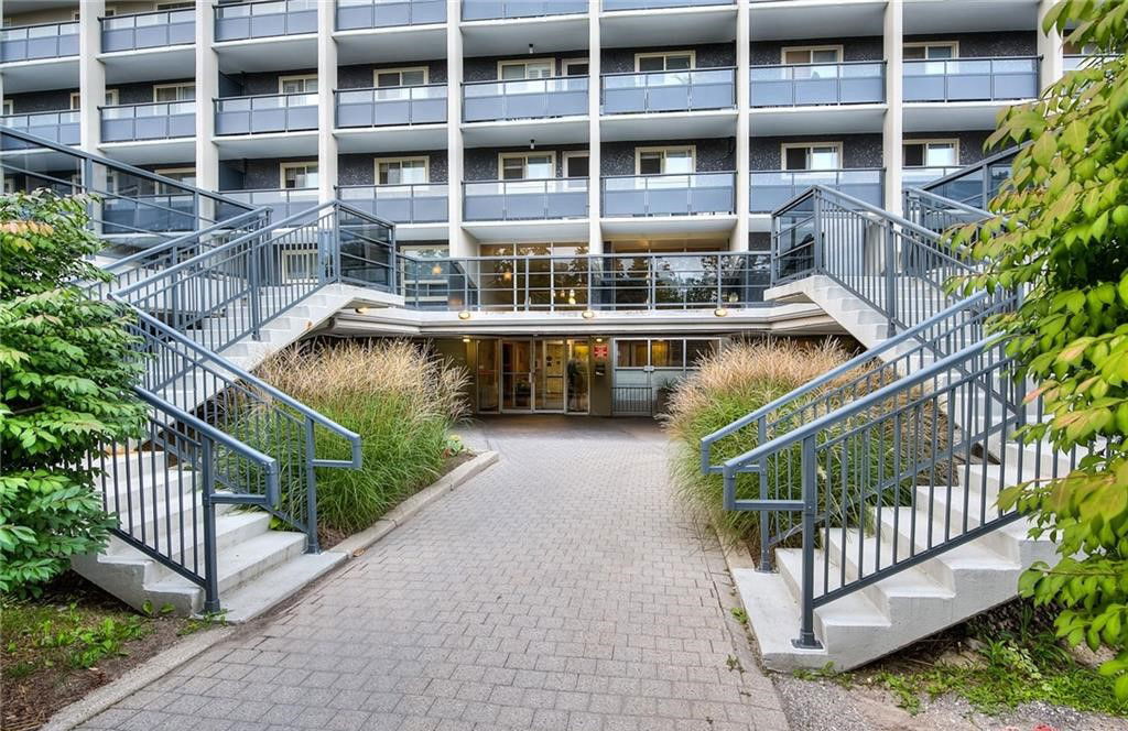 Entrance — Black Willow Condominiums, Waterloo, Toronto