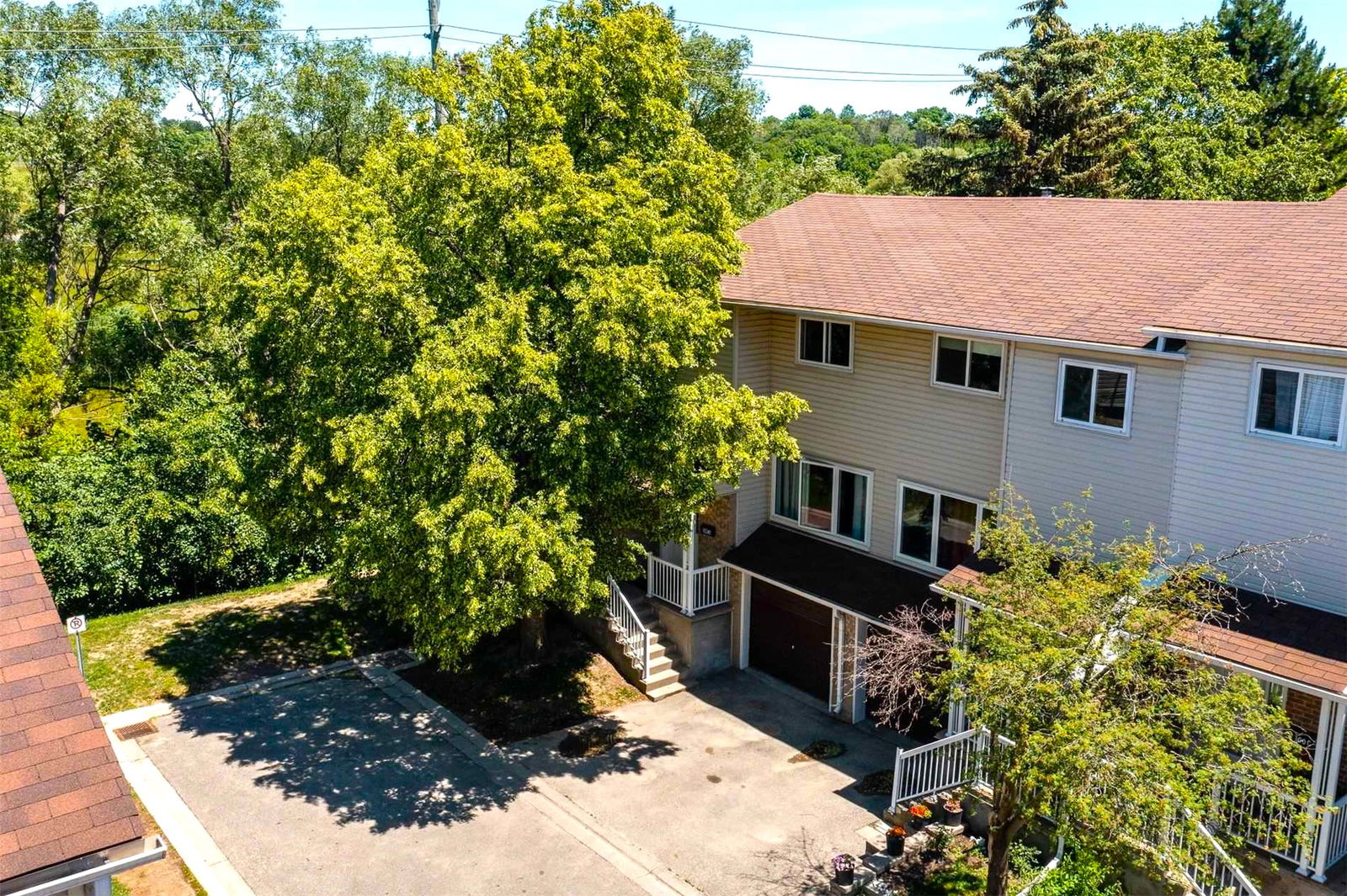 Hillside Terrace, Waterloo, Toronto