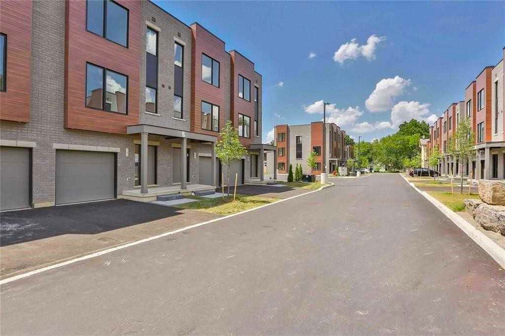 Black Walnut Urban Town Residences, Cambridge, Toronto