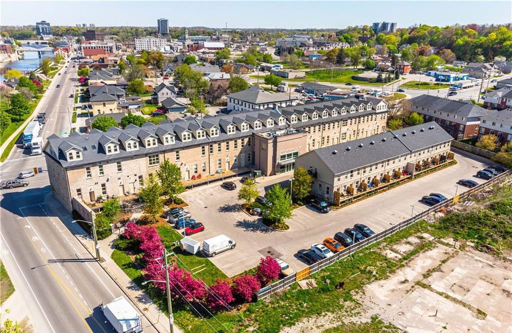 The Grand River Lofts, Cambridge, Toronto