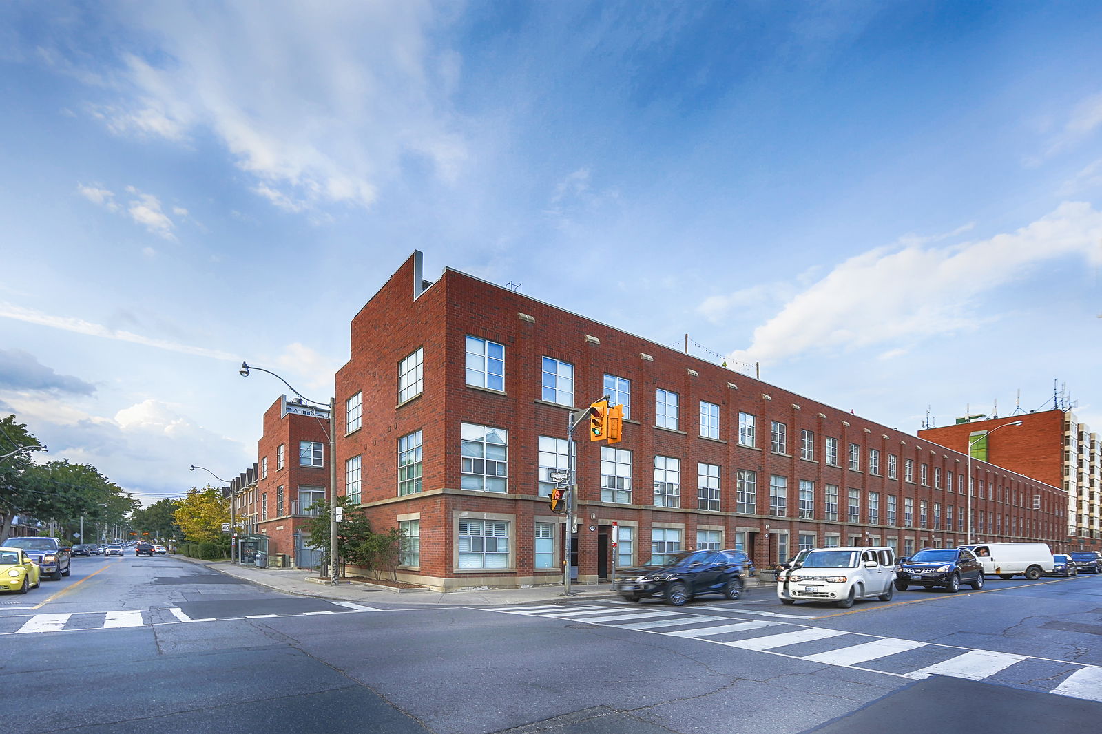 Exterior — Bloor West Lofts, West End, Toronto