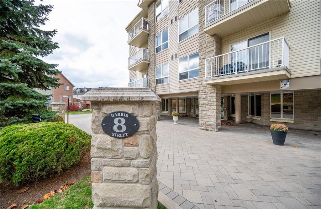 8 Harris Street Condominiums, Cambridge, Toronto