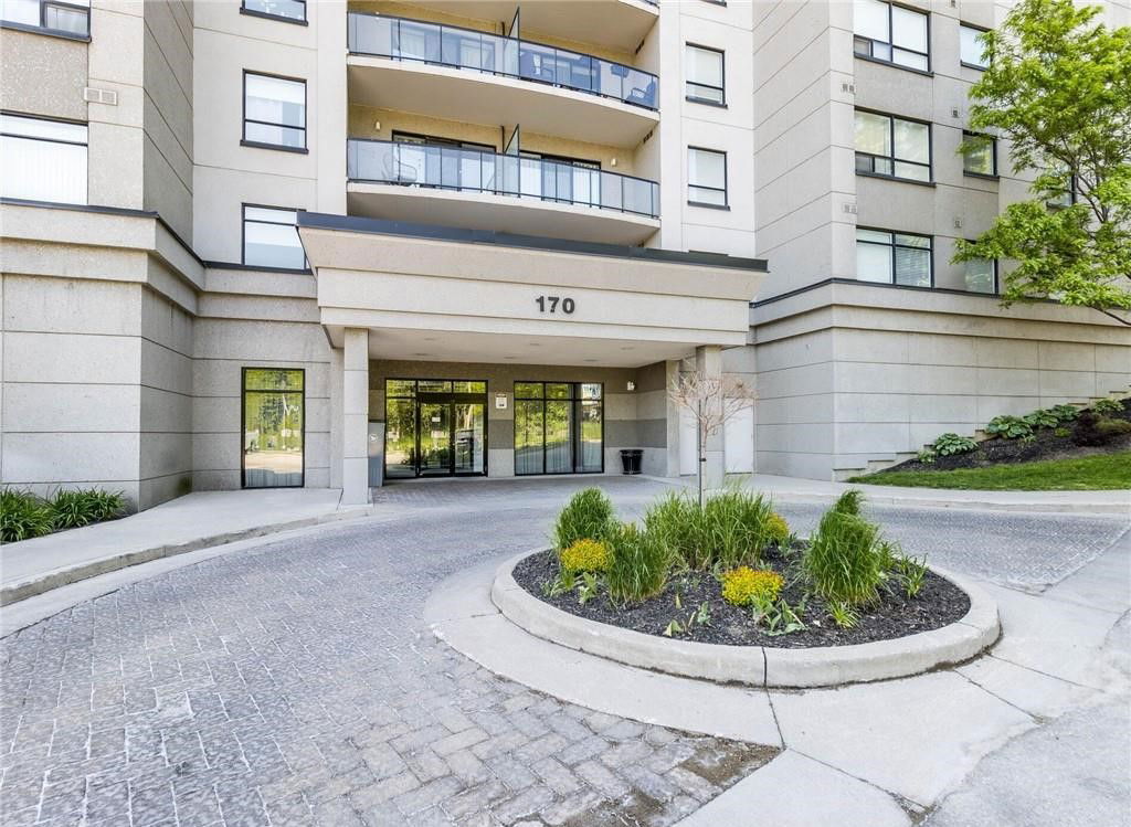 Entrance — Waterscape on the Grand, Cambridge, Toronto