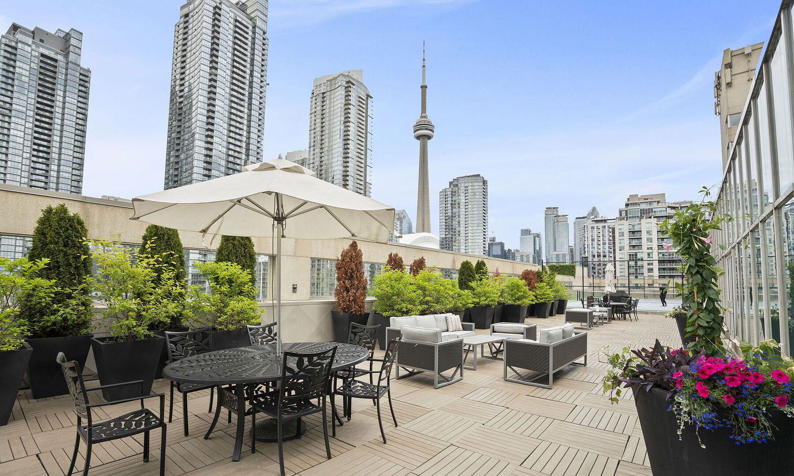 Rooftop Deck — Kings Landing Condos, Downtown, Toronto