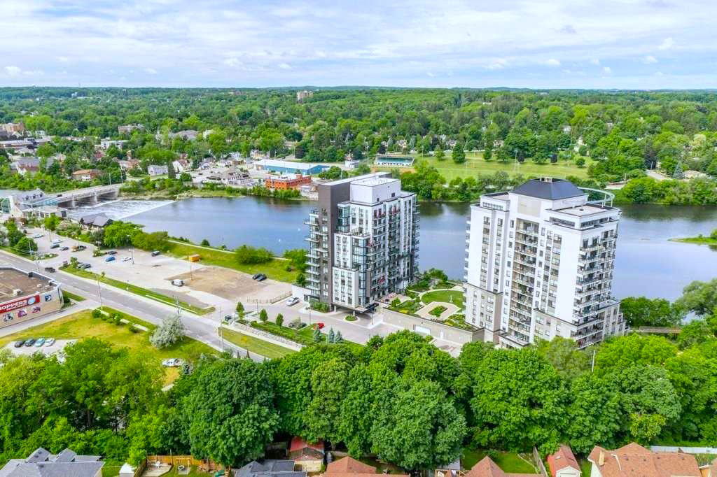 The Grand at Waterscape, Cambridge, Toronto