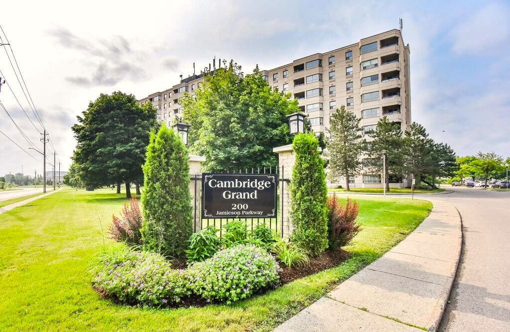 Cambridge Grand, Cambridge, Toronto