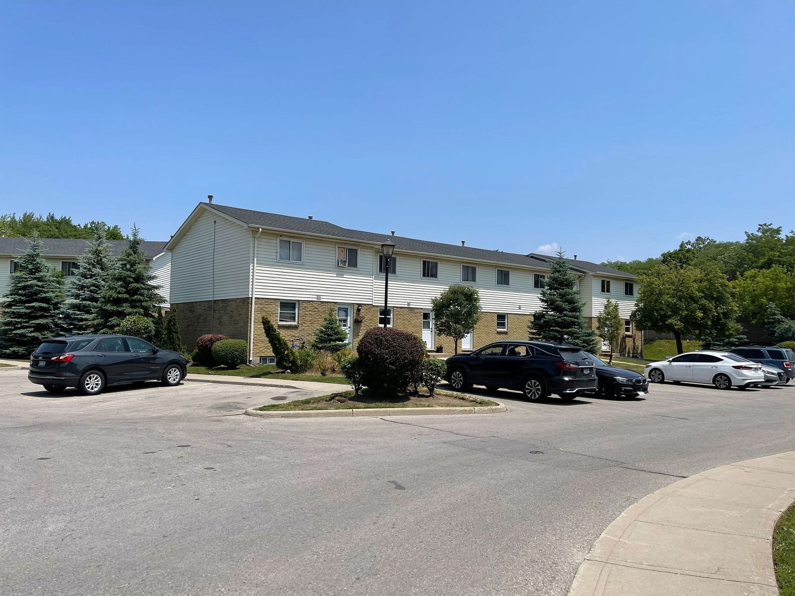 Garden View Homes, London, Toronto