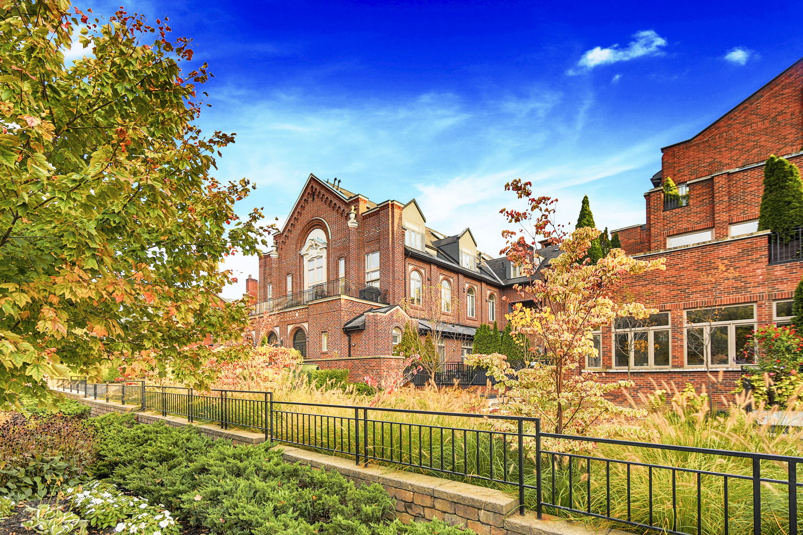 Exterior — St George on Sheldrake, Midtown, Toronto